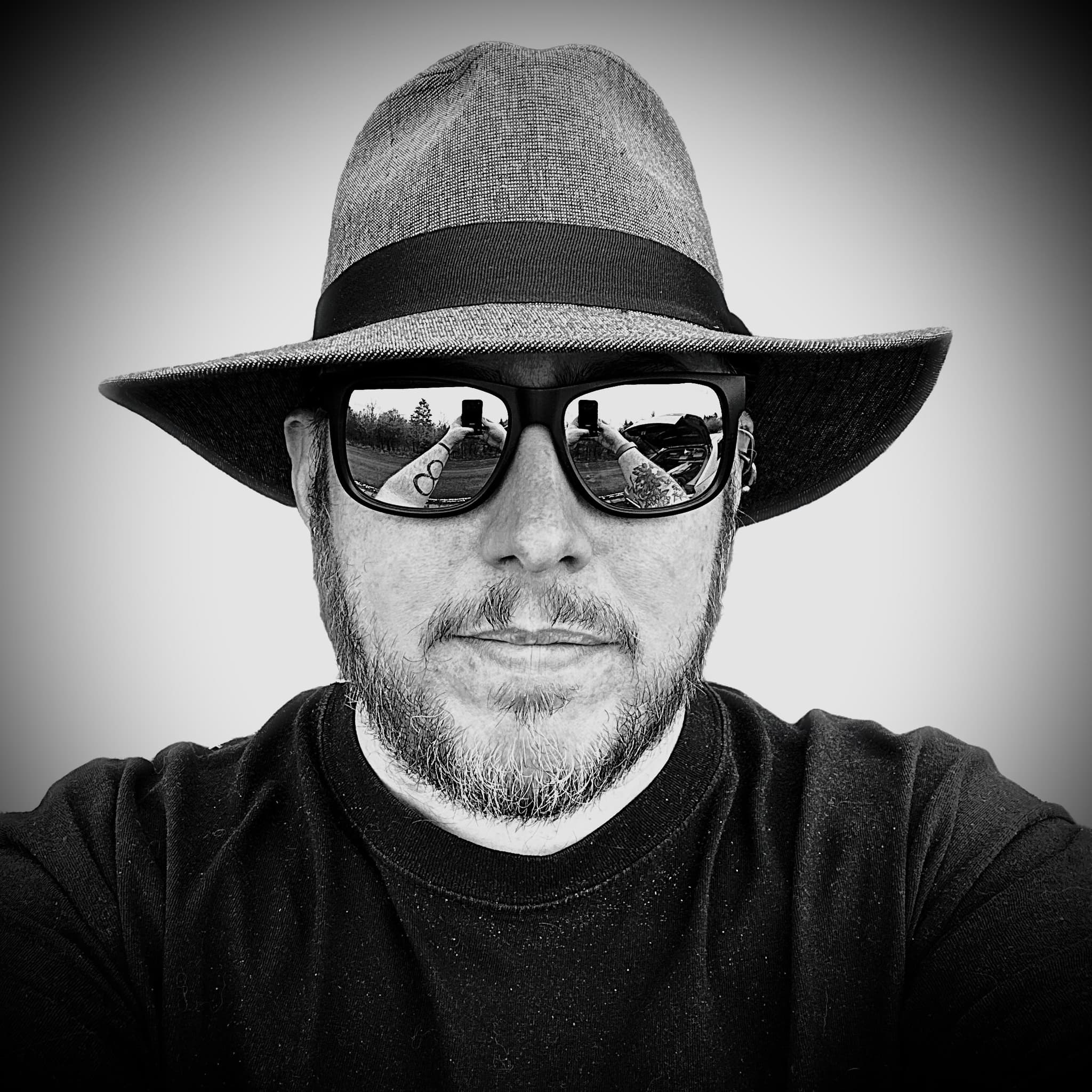SIMON SKINNER